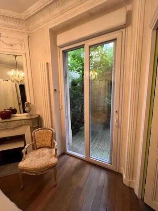 פריז Grande Chambre Privee Sur Jardin Arbore 0*,  צרפת